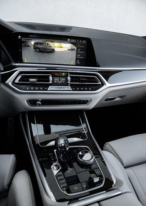 BMW X7 cena 259000 przebieg: 178000, rok produkcji 2019 z Kielce małe 562